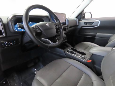 Used 2025 Ford Bronco Sport Badlands AWD/4WD image 9