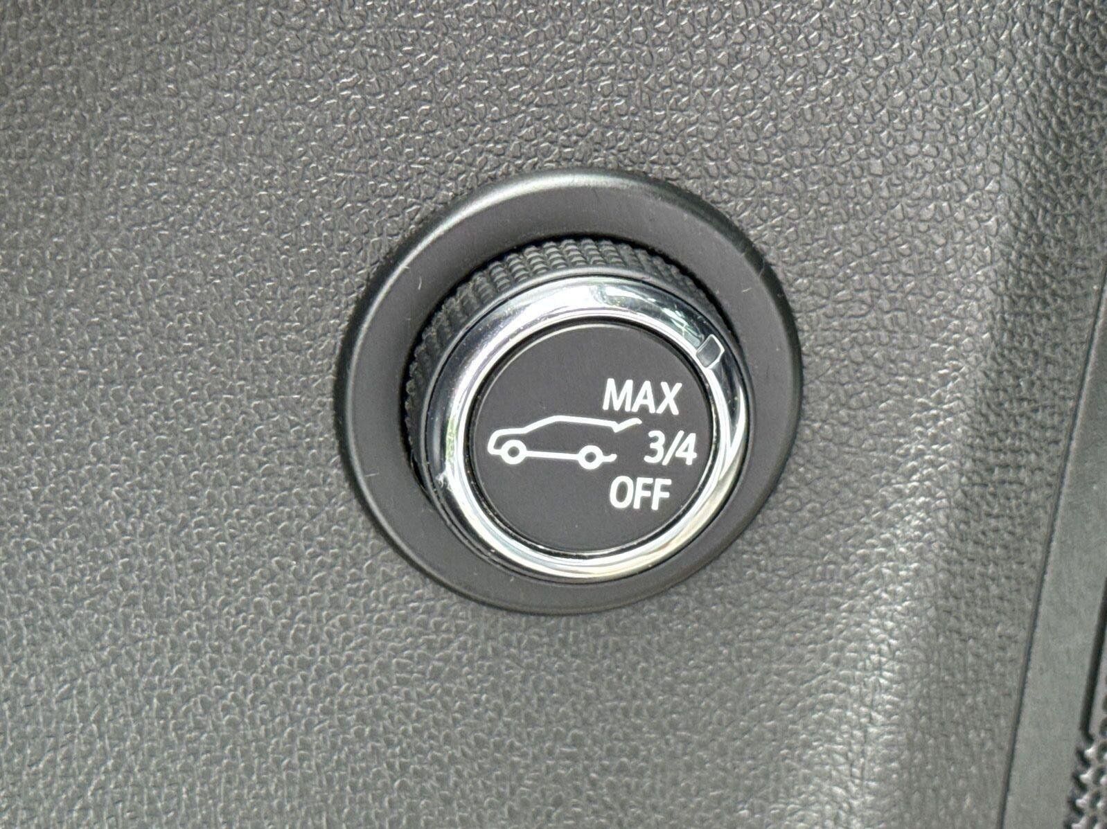 Used 2023 Buick Envision Essence AWD/4WD image 21