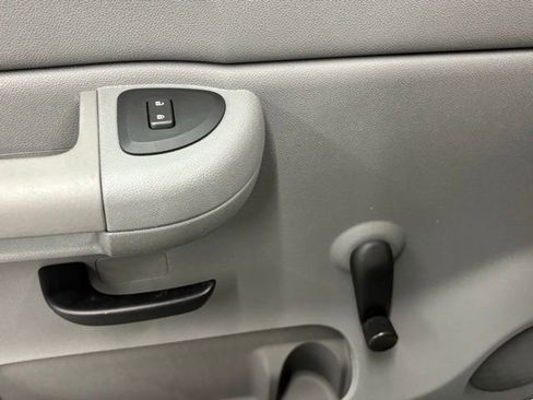 Used 2009 GMC Sierra 1500 W/T image 12