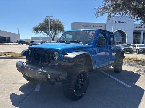 Used 2024 Jeep Gladiator Sport image 1