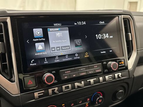 Certified 2025 Nissan Frontier SV AWD/4WD image 11