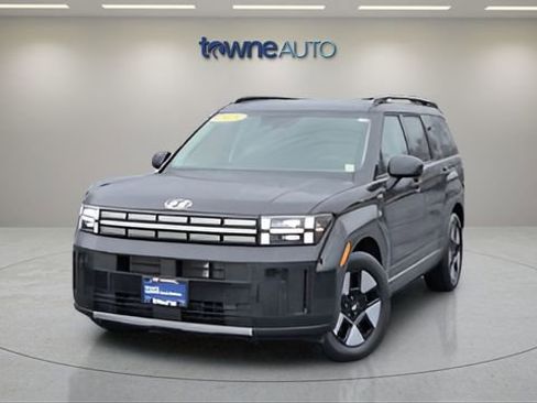 Used 2025 Hyundai Santa Fe SEL image 9