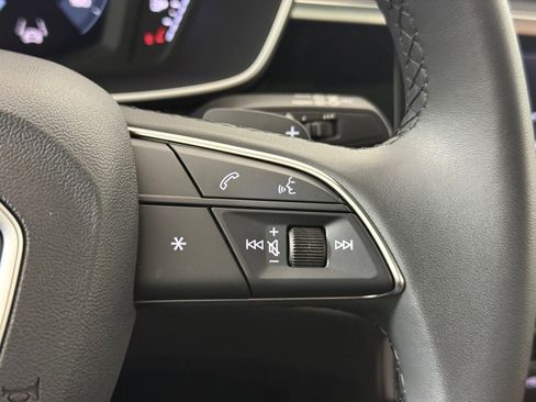 Certified 2025 Audi Q3 2.0T Premium w/ Convenience Package image 29