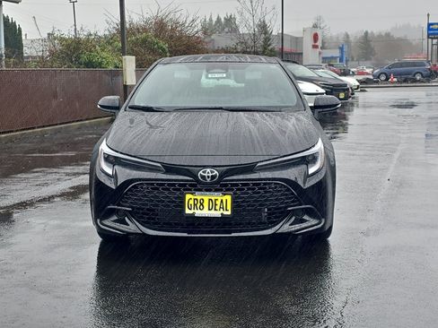 New 2026 Toyota Corolla SE image 3