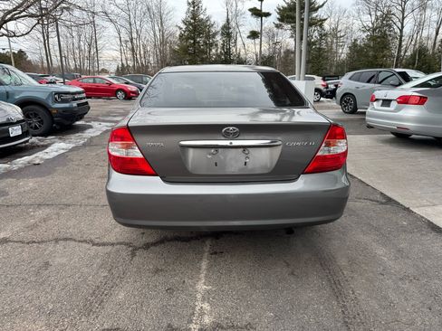Used 2004 Toyota Camry LE image 4