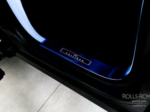 New 2026 Rolls-Royce Cullinan Black Badge image 34