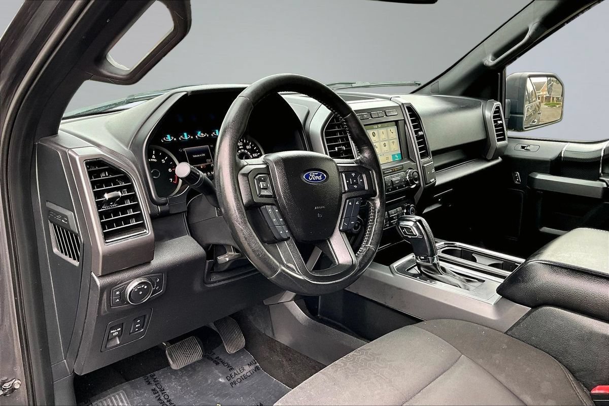 Used 2018 Ford F150 XLT w/ Equipment Group 302A Luxury AWD/4WD image 11