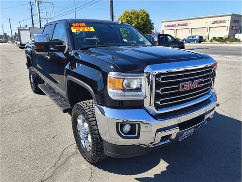 Used 2016 GMC Sierra 2500 SLT w/ Duramax Plus Package image 3
