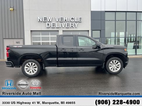 Used 2019 Chevrolet Silverado 1500 Custom w/ Custom Value Package image 10