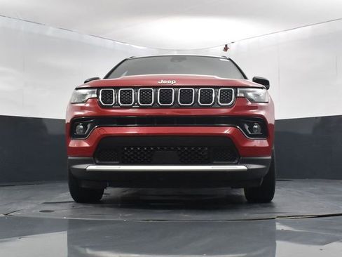 Used 2024 Jeep Compass Limited image 45