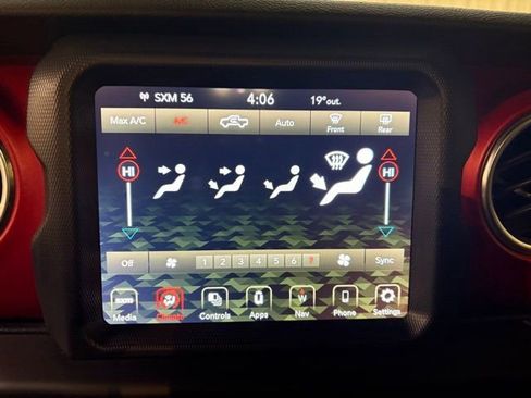 Used 2020 Jeep Gladiator Rubicon image 11