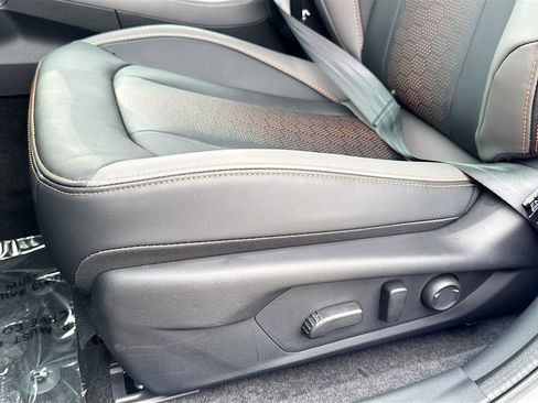 New 2026 Subaru Crosstrek 2.5i Limited w/ Crosstrek Mirror Package image 23