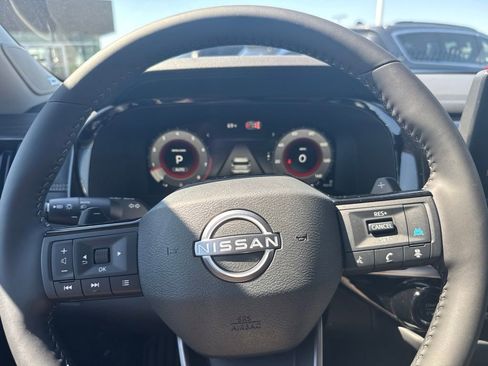 New 2026 Nissan Pathfinder Platinum AWD/4WD image 21