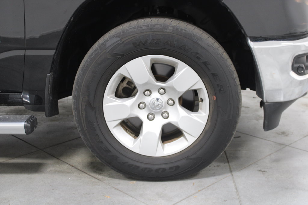 Used 2023 RAM 1500 Big Horn AWD/4WD image 14