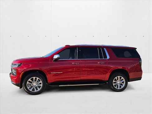 New 2025 Chevrolet Suburban Premier image 5