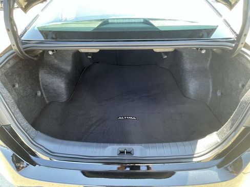 New 2025 Nissan Altima 2.5 SR image 10