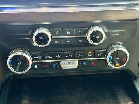 Used 2023 Ford F250 Lariat w/ Chrome Package AWD/4WD image 16