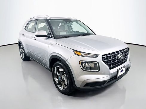 New 2026 Hyundai Venue SEL image 3