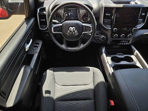 New 2026 RAM 1500 Express AWD/4WD image 9