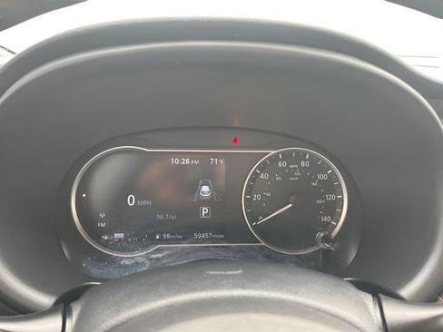 Used 2020 Nissan Kicks SR FWD image 18