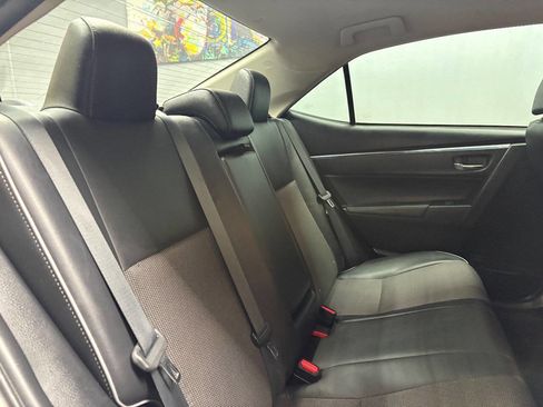 Used 2015 Toyota Corolla S Premium image 39