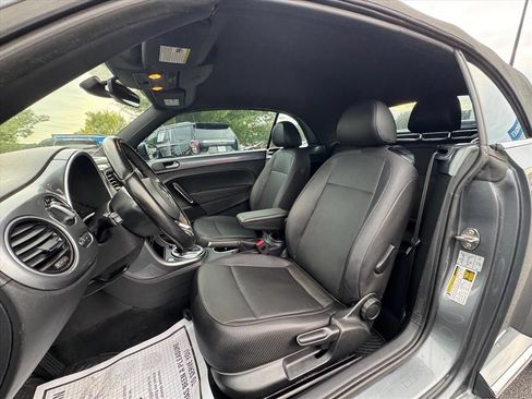 Used 2019 Volkswagen Beetle 2.0T SE FWD image 12