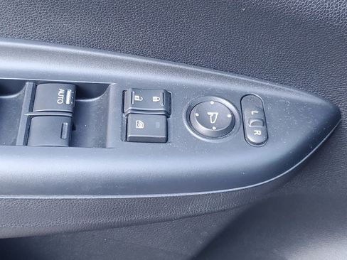 Used 2019 Honda Fit EX image 25