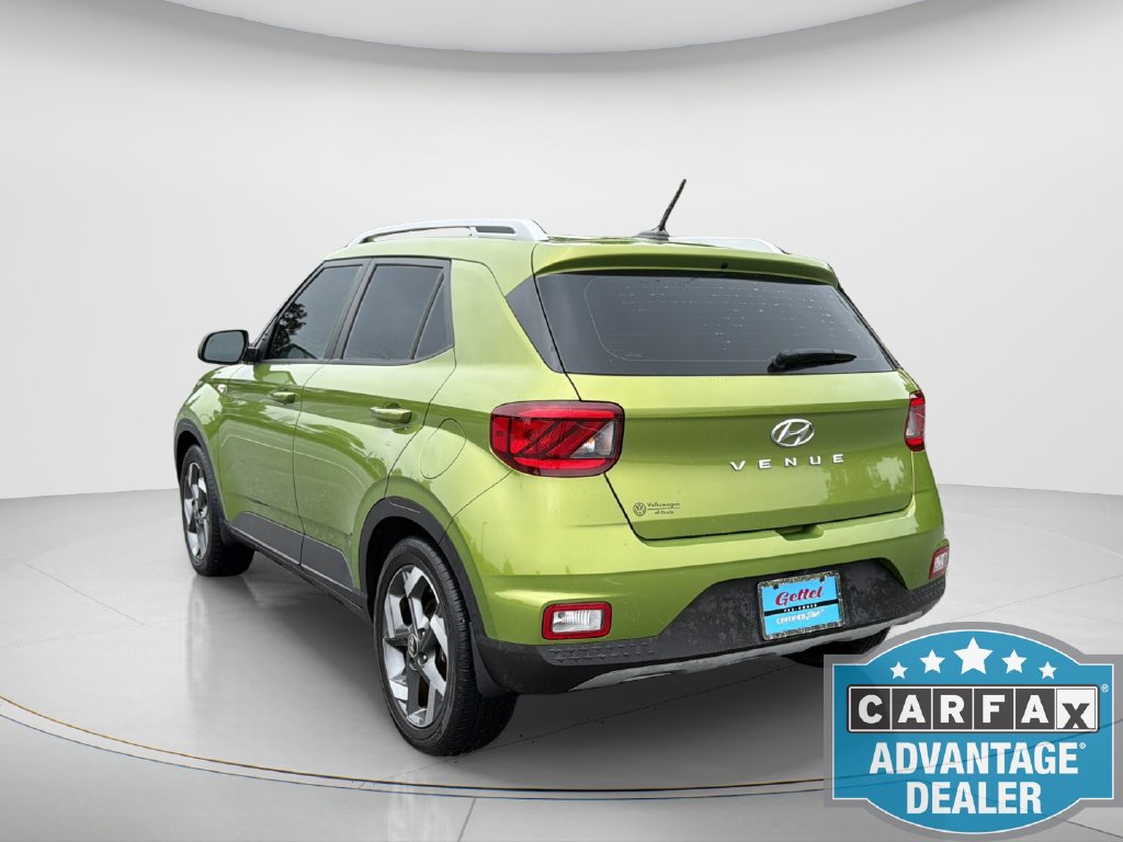 Used 2023 Hyundai Venue SEL FWD image 8