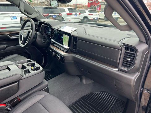 Used 2025 Chevrolet Silverado 1500 LT image 27