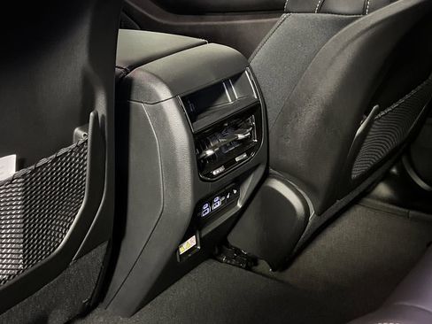 Used 2025 Jeep Grand Cherokee Limited image 31