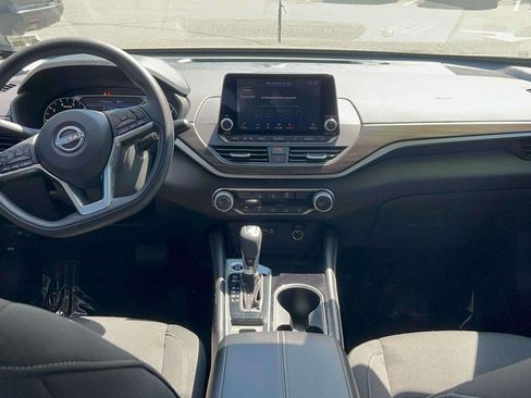 Used 2023 Nissan Altima 2.5 SV image 25