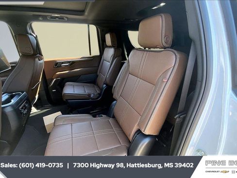 New 2026 Chevrolet Suburban High Country AWD/4WD image 19