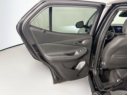 Used 2025 Buick Encore GX Preferred AWD/4WD image 24