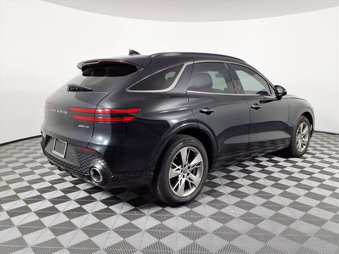 Certified 2025 Genesis GV70 3.5T Sport image 4