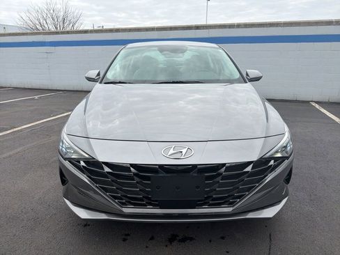 Used 2021 Hyundai Elantra Limited w/ Cargo Package image 8