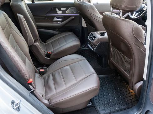 Used 2023 Mercedes-Benz GLS 450 4MATIC image 34