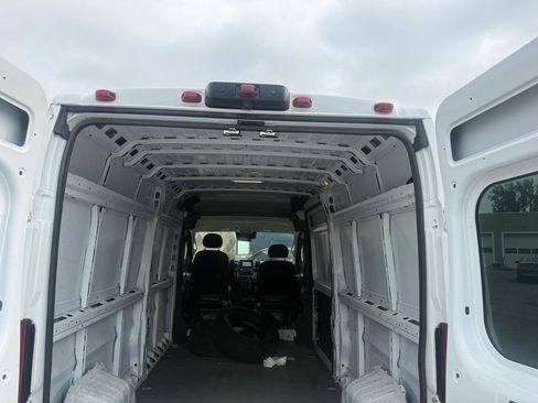 Used 2023 RAM ProMaster 2500 FWD image 11