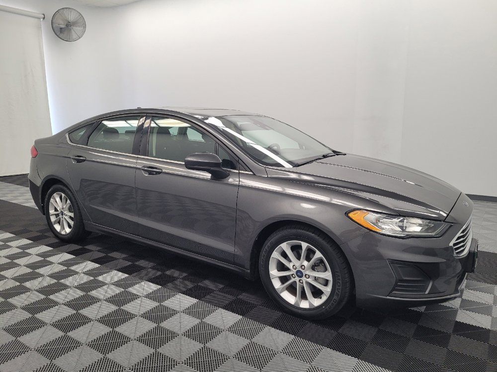 Used 2020 Ford Fusion SE FWD image 11