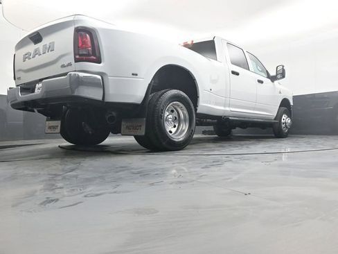 New 2026 RAM 3500 Tradesman AWD/4WD image 39
