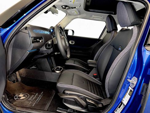 Certified 2025 MINI Cooper S image 9