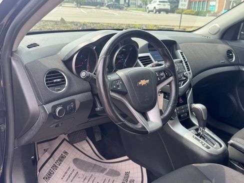 Used 2014 Chevrolet Cruze LT FWD image 13