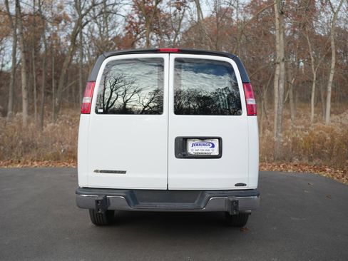 Used 2023 Chevrolet Express 2500 w/ Driver Convenience Package image 6