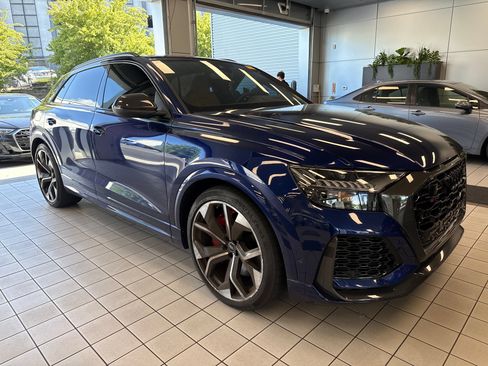 Used 2023 Audi RS Q8 AWD/4WD image 1
