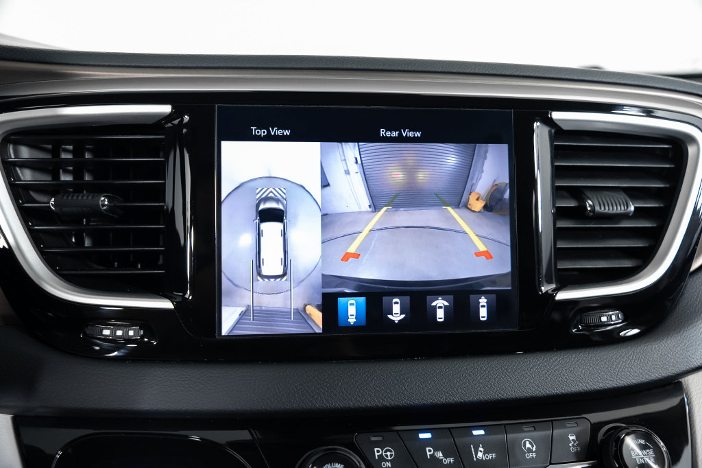 Used 2018 Chrysler Pacifica Touring-L w/ Advanced Safetytec Group FWD image 35