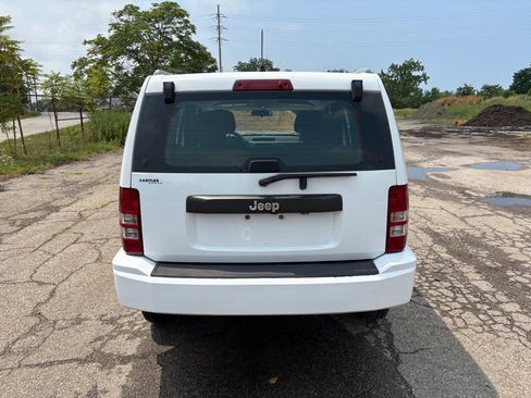 Used 2012 Jeep Liberty Sport RWD image 4