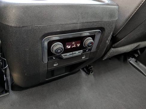Used 2024 Chevrolet Tahoe LT w/ LT Signature Package AWD/4WD image 19