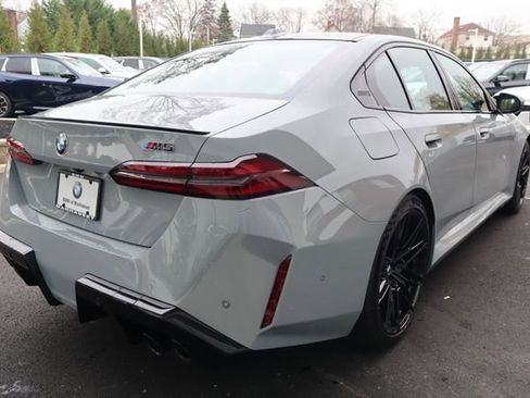 New 2026 BMW M5 w/ Executive Package image 5
