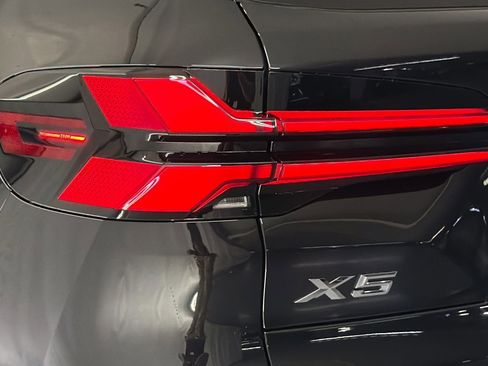 New 2026 BMW X5 sDrive40i w/ M Sport Package image 12