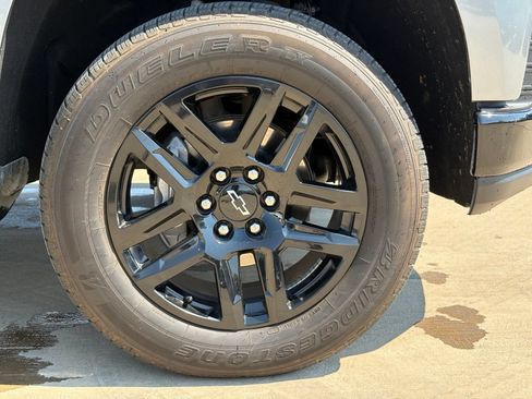 Used 2021 Chevrolet Silverado 1500 LT Trail Boss AWD/4WD image 10