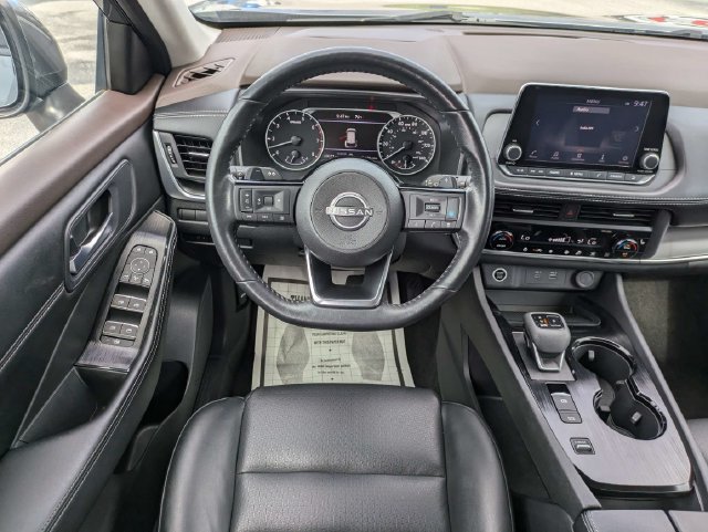 Used 2023 Nissan Rogue SV w/ SV Premium B Package FWD image 21